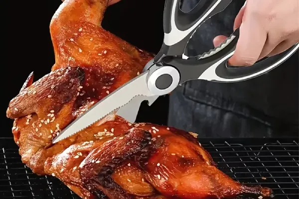 Cuts through chicken bones